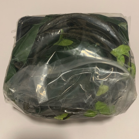 New Reptile Hideout Box with Sink - Humidifier Cave Habitat with Water Supply - Picture 6 of 12